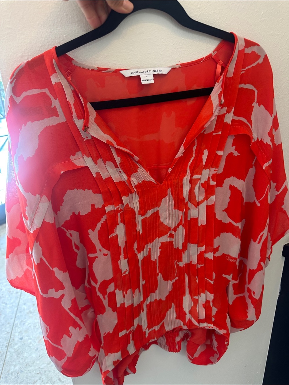 Diane Von Furstenberg Red and Cream Pleated V-Neck Blouse